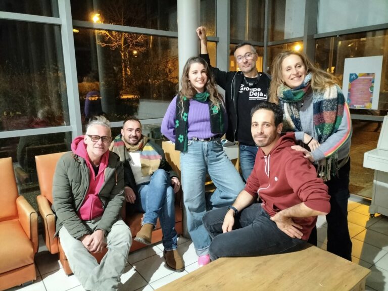 "Ce qui nous noue" fête ses un an !