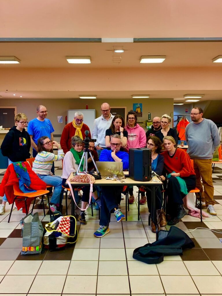 Grand maximum travaille sur la prochaine création